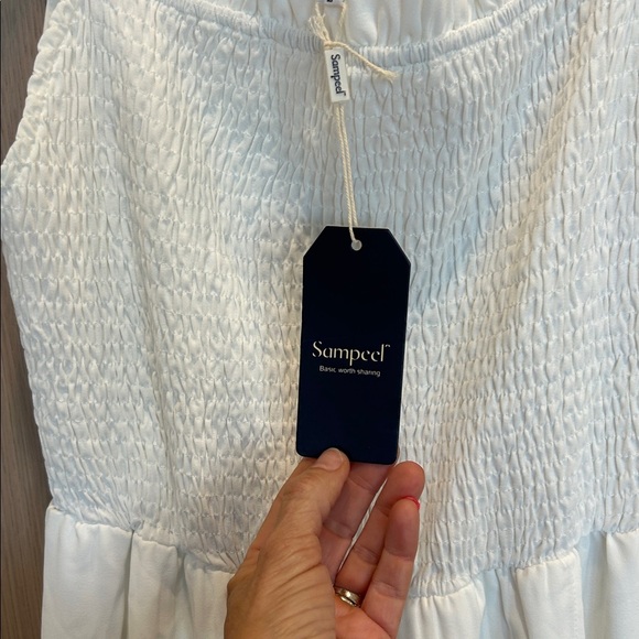 Chic White Sleeveless Maxi Dress - Picture 2 of 8